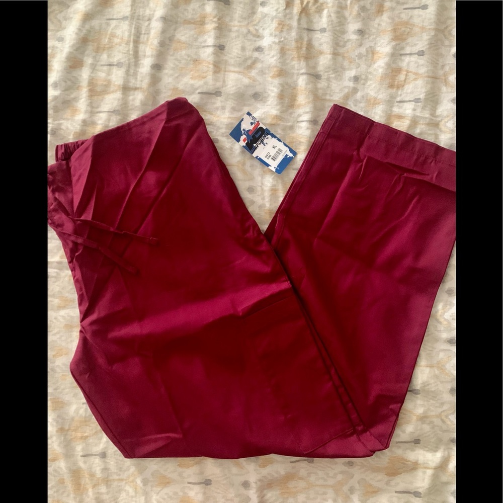 men’s UA scrub pants